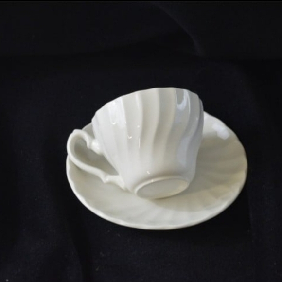 Vintage Myott Meakin Ironstone Teacup and Saucer Set - Picture 2 of 6